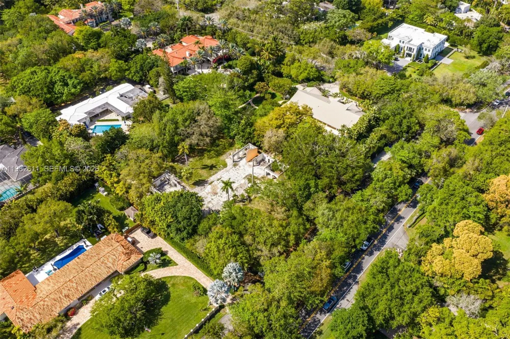 10550 Old Cutler Rd Coral Gables, FL 33156