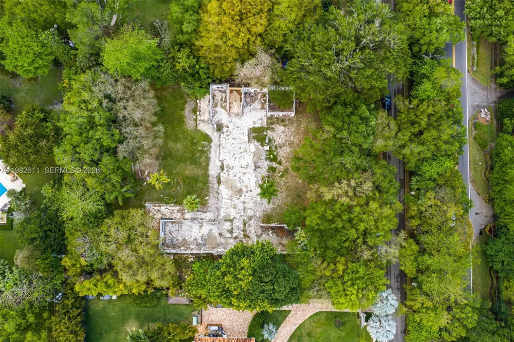 10550 Old Cutler Rd Coral Gables, FL 33156