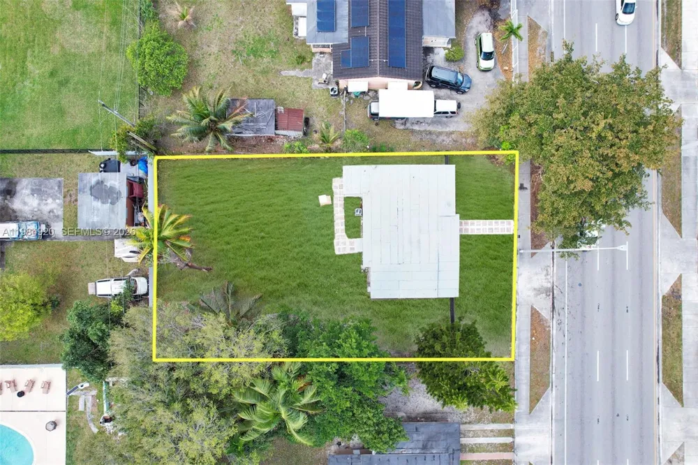 1830 NW 135th St Miami, FL 33167