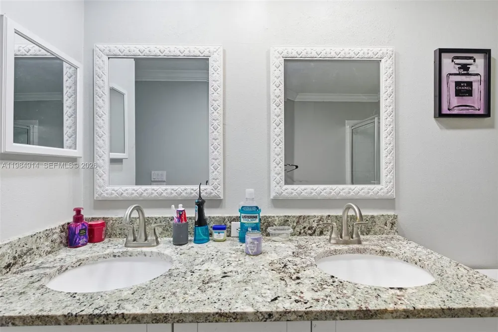 12502 LAKE VISTA DR Tampa, FL 33534