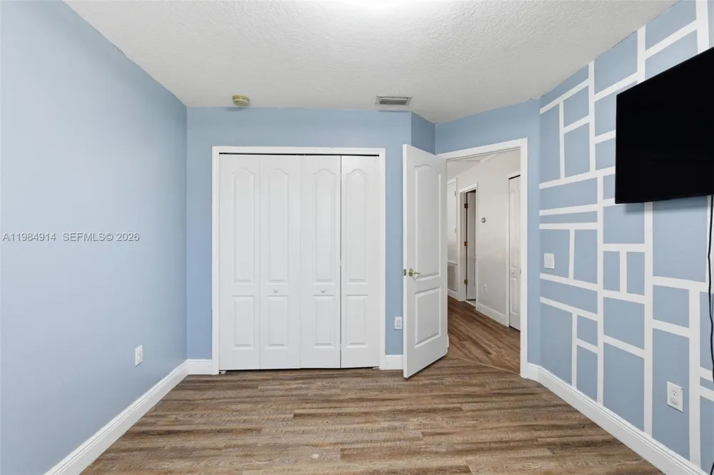 12502 LAKE VISTA DR Tampa, FL 33534