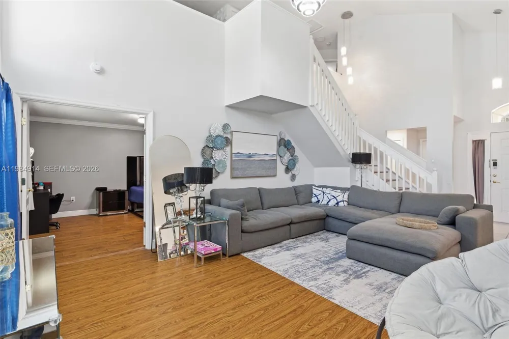 12502 LAKE VISTA DR Tampa, FL 33534