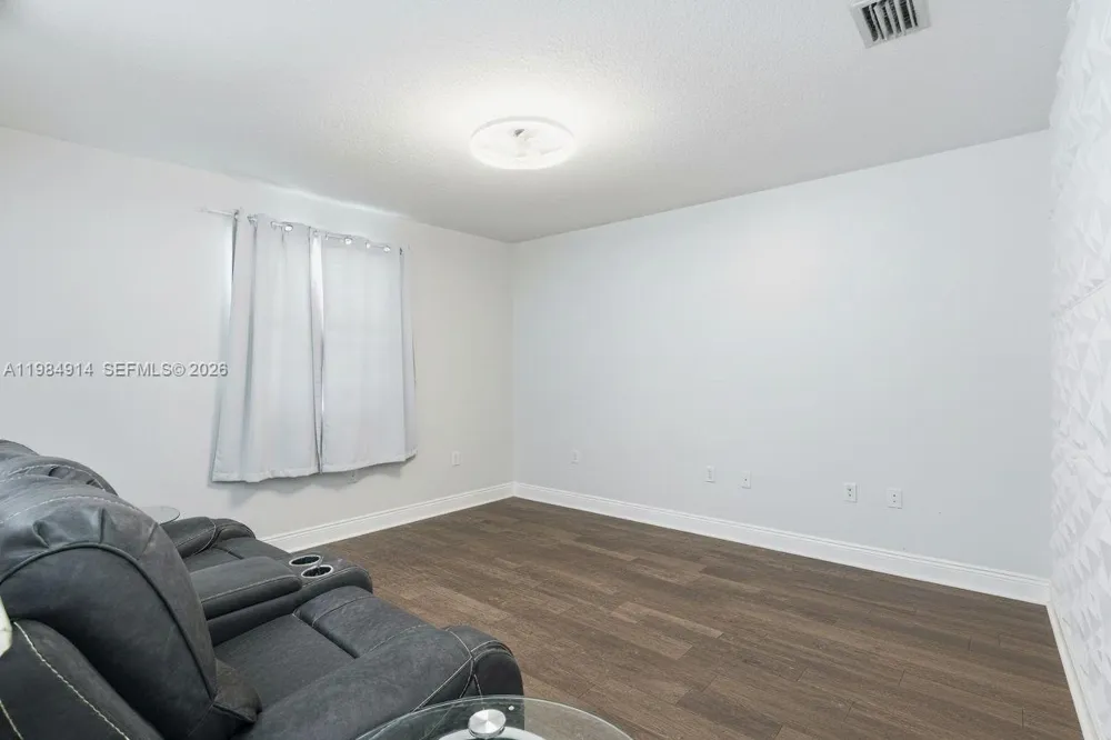 12502 LAKE VISTA DR Tampa, FL 33534