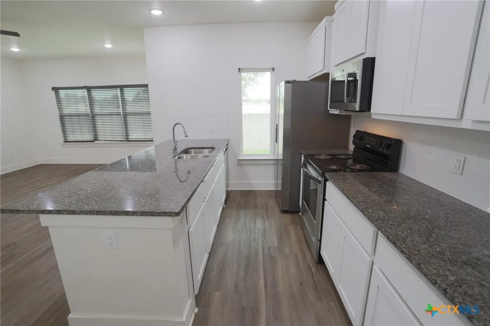 1838 Royal Loop Belton, TX 76513