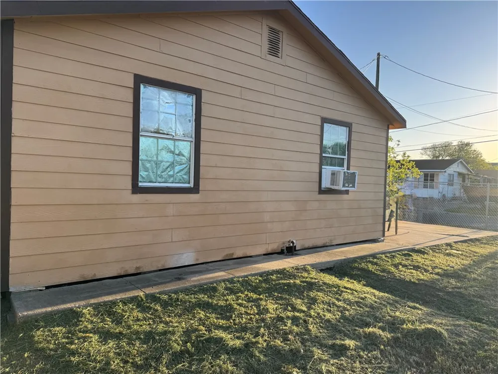 4702 Molina Drive Corpus Christi, TX 78416