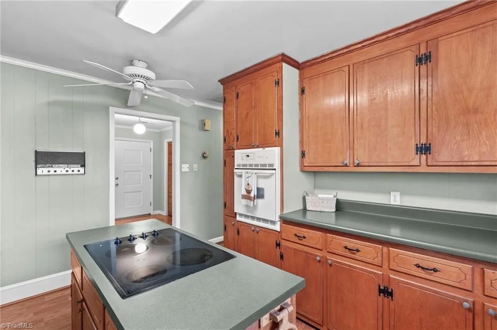 5075 Lakeview Drive Salisbury, NC 28147