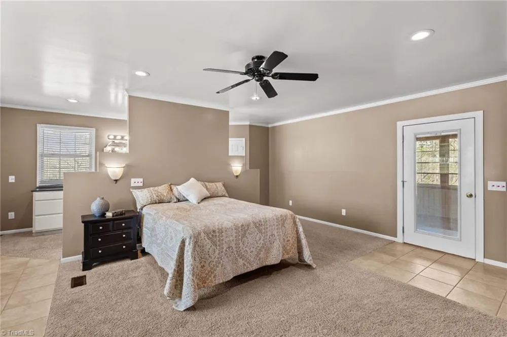5075 Lakeview Drive Salisbury, NC 28147
