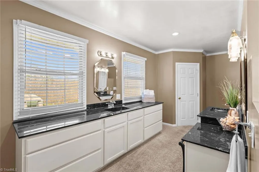 5075 Lakeview Drive Salisbury, NC 28147