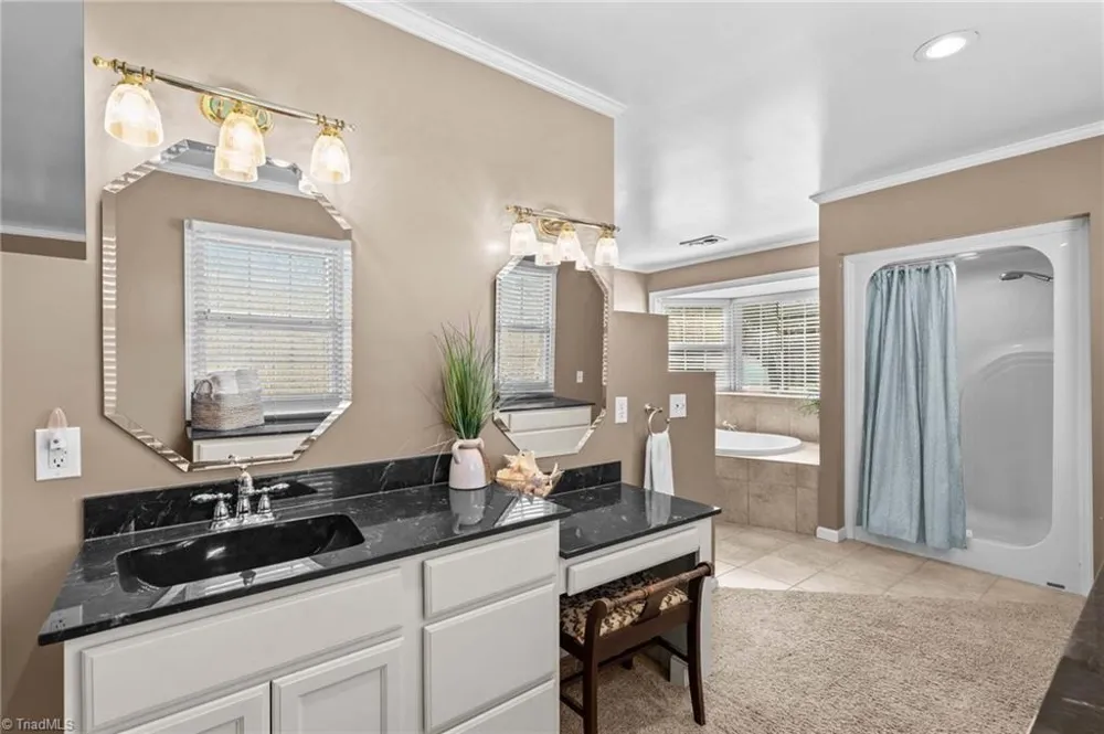 5075 Lakeview Drive Salisbury, NC 28147