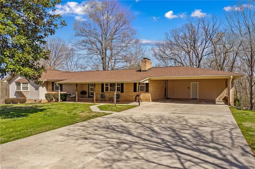5075 Lakeview Drive Salisbury, NC 28147
