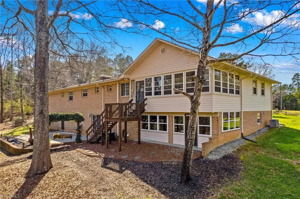 5075 Lakeview Drive Salisbury, NC 28147