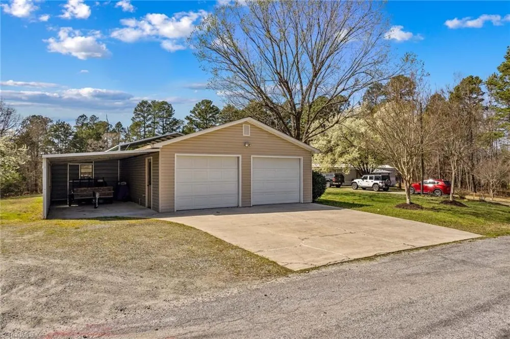5075 Lakeview Drive Salisbury, NC 28147