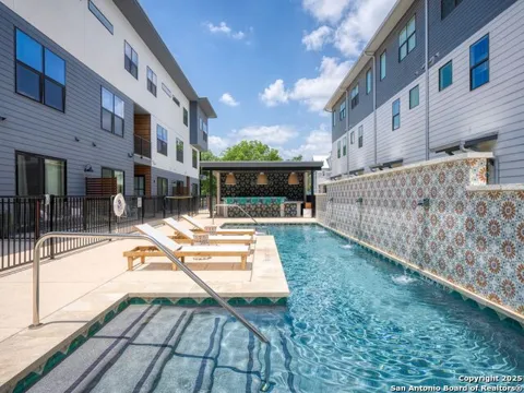 1208 ACADEMY AVE Unit 3201