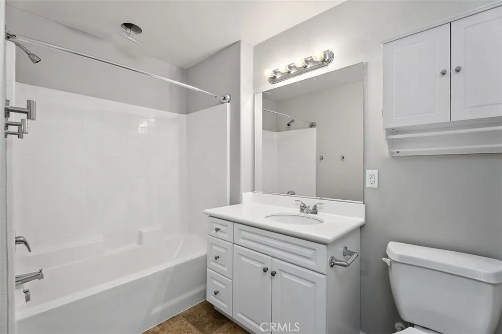 117 Silverado Irvine, CA 92618