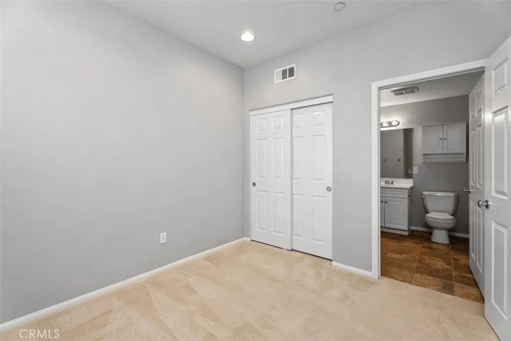 117 Silverado Irvine, CA 92618