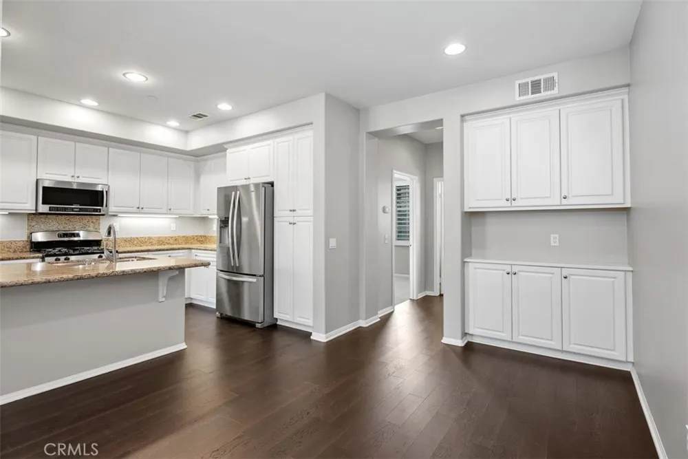 117 Silverado Irvine, CA 92618