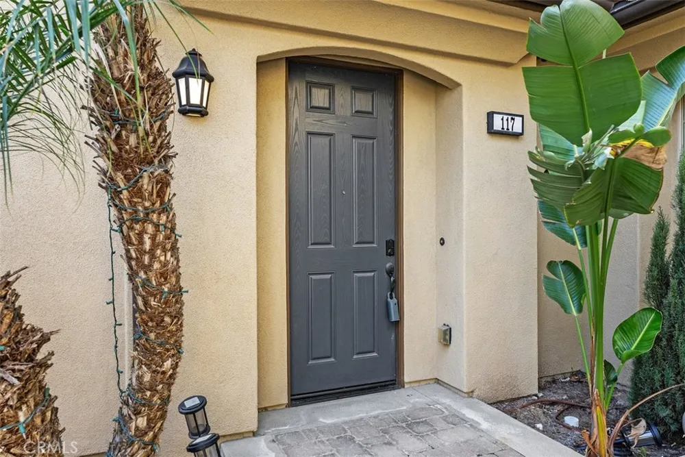 117 Silverado Irvine, CA 92618