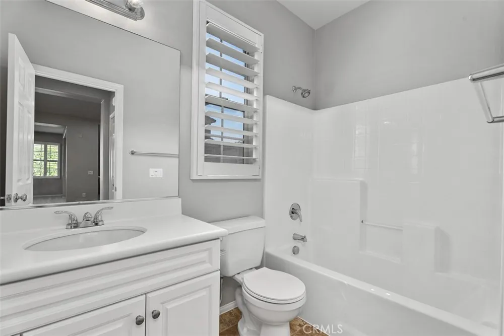 117 Silverado Irvine, CA 92618