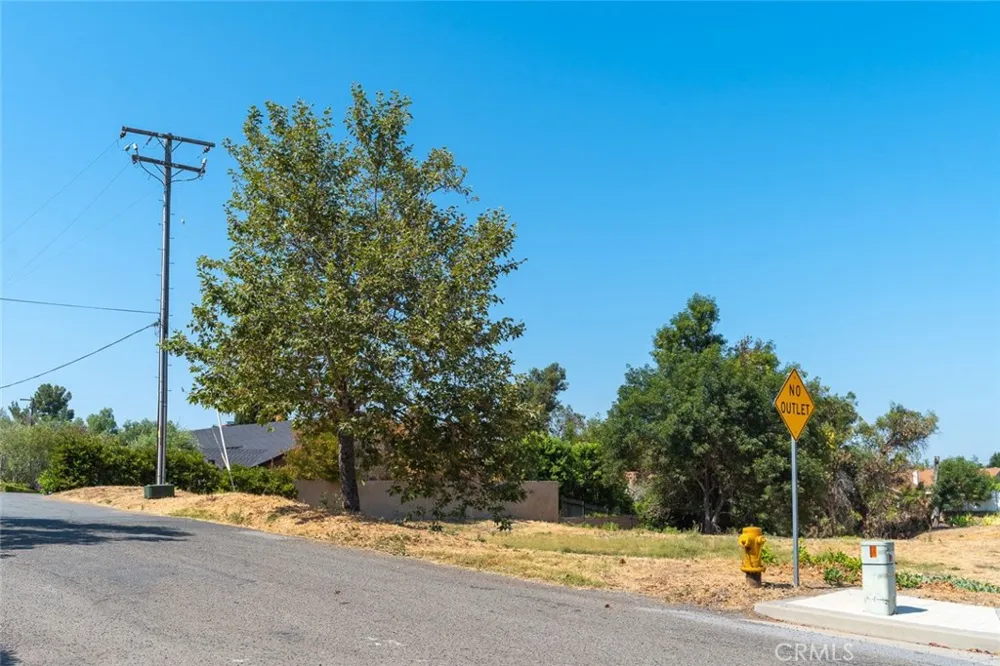 5001 Siesta Lane and Yorba Linda Blvd Yorba Linda, CA 92886