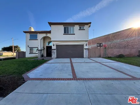 2600 W Picadilly Way