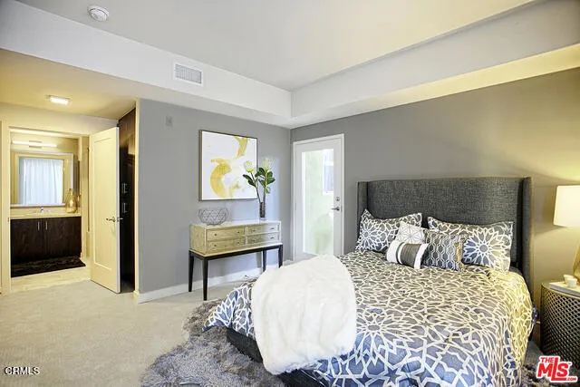 436 S Virgil Avenue #408 Los Angeles, CA 90020