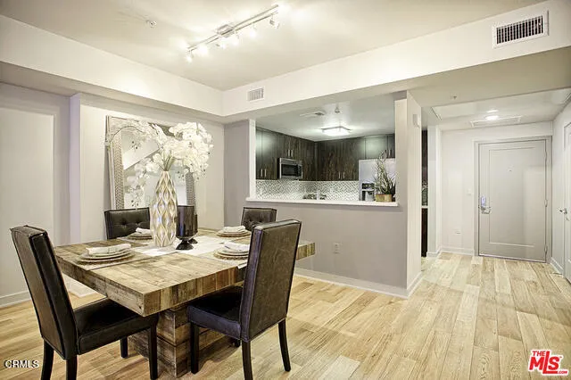 436 S Virgil Avenue #408 Los Angeles, CA 90020