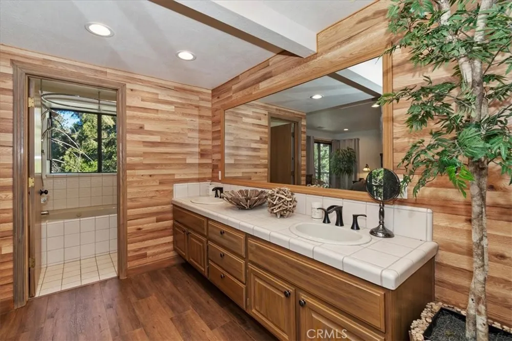27456 White Fir Drive Lake Arrowhead, CA 92352