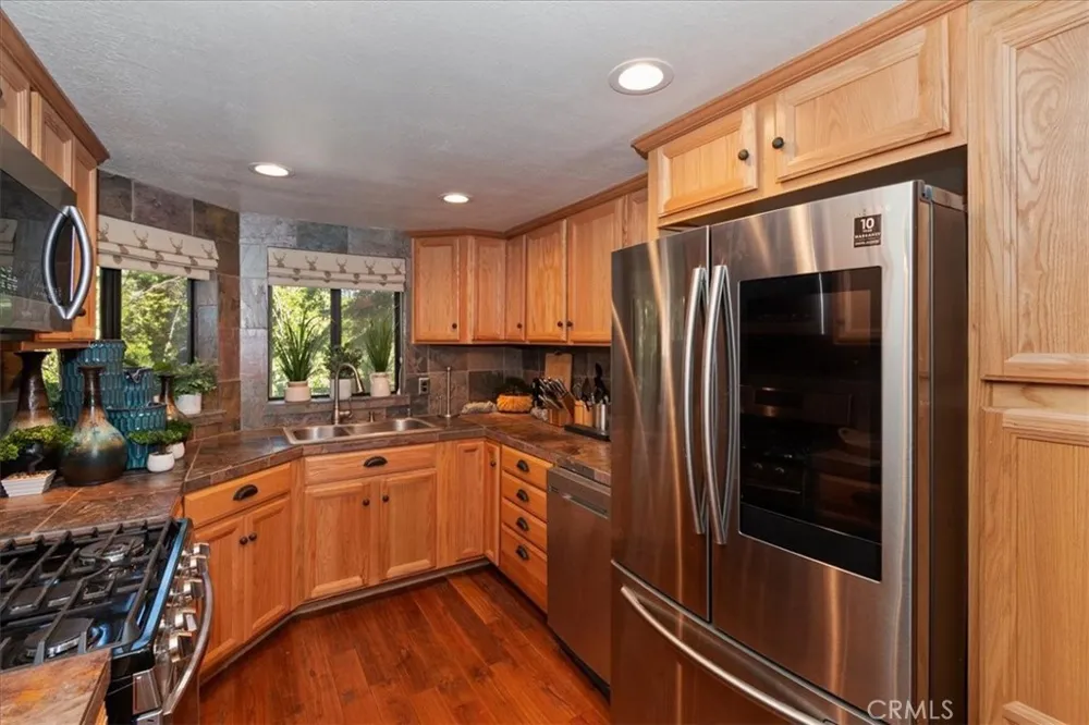 27456 White Fir Drive Lake Arrowhead, CA 92352