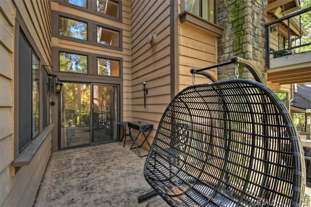 27456 White Fir Drive Lake Arrowhead, CA 92352