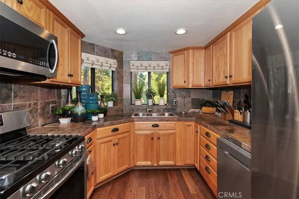 27456 White Fir Drive Lake Arrowhead, CA 92352