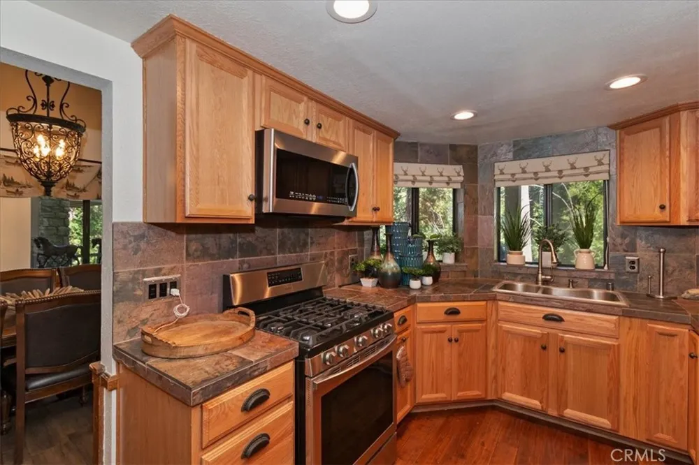 27456 White Fir Drive Lake Arrowhead, CA 92352