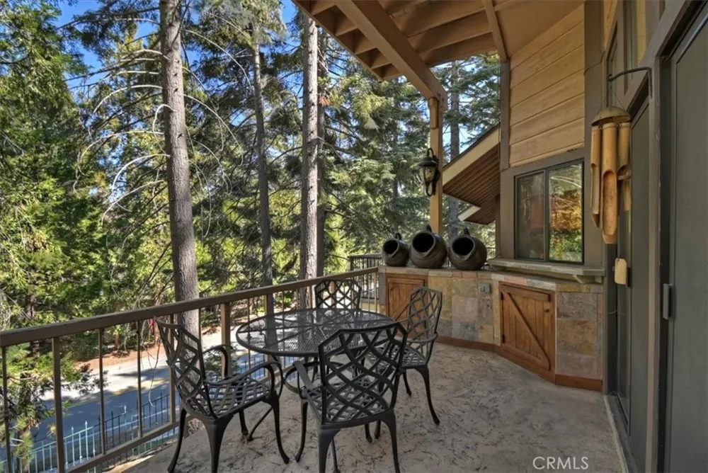 27456 White Fir Drive Lake Arrowhead, CA 92352
