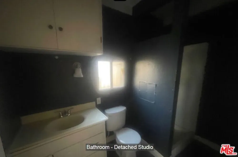 1185 Normandie Avenue Los Angeles, CA 90029
