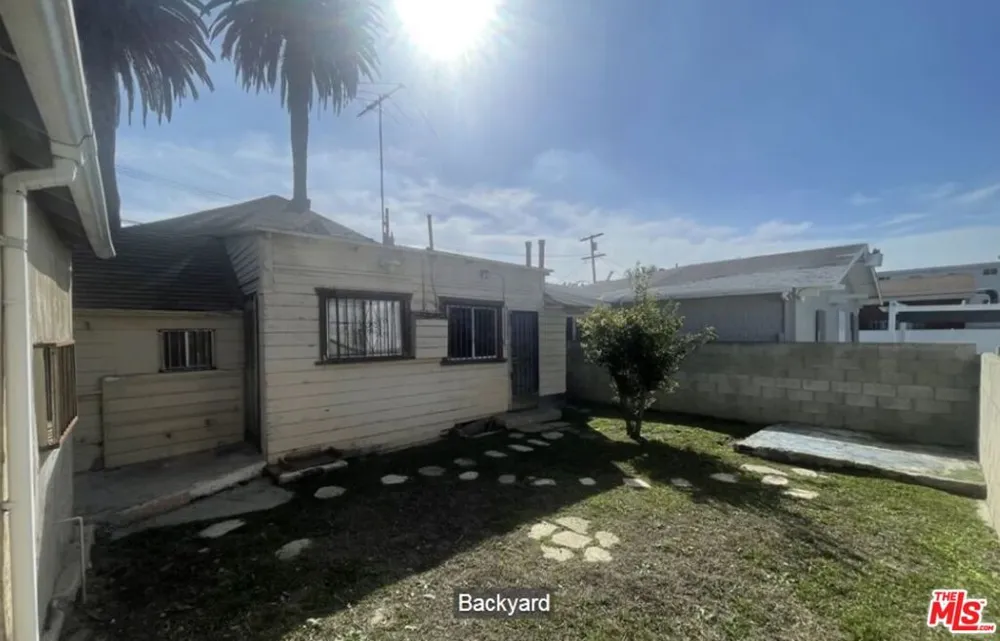 1185 Normandie Avenue Los Angeles, CA 90029