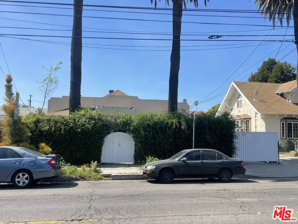 1185 Normandie Avenue Los Angeles, CA 90029