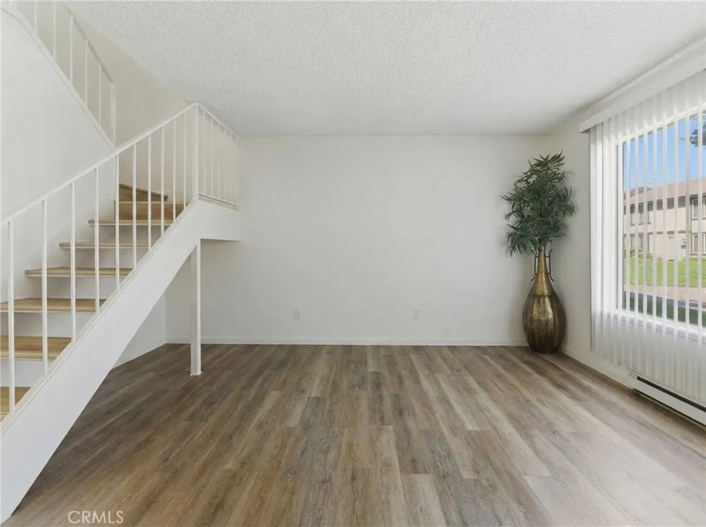 7085 Fulton Stanton, CA 90680
