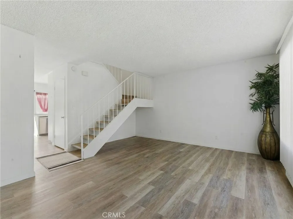 7085 Fulton Stanton, CA 90680