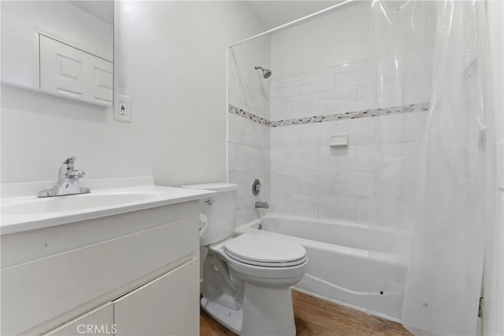 7085 Fulton Stanton, CA 90680