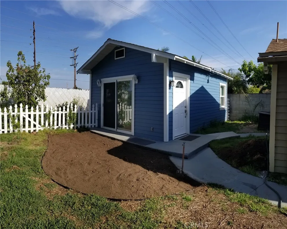 5922 Vista San Gabriel, CA 91775