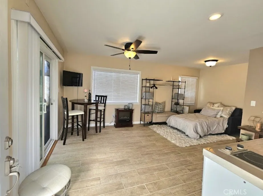5922 Vista San Gabriel, CA 91775