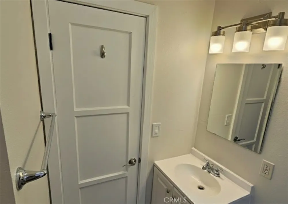 5922 Vista San Gabriel, CA 91775