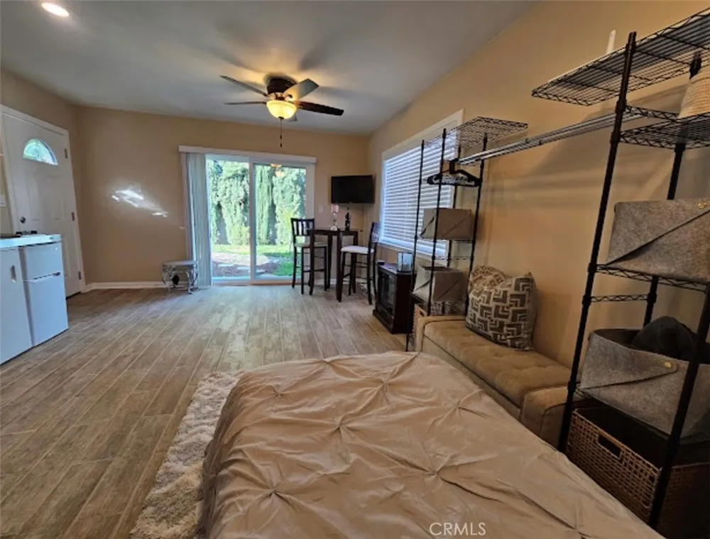 5922 Vista San Gabriel, CA 91775