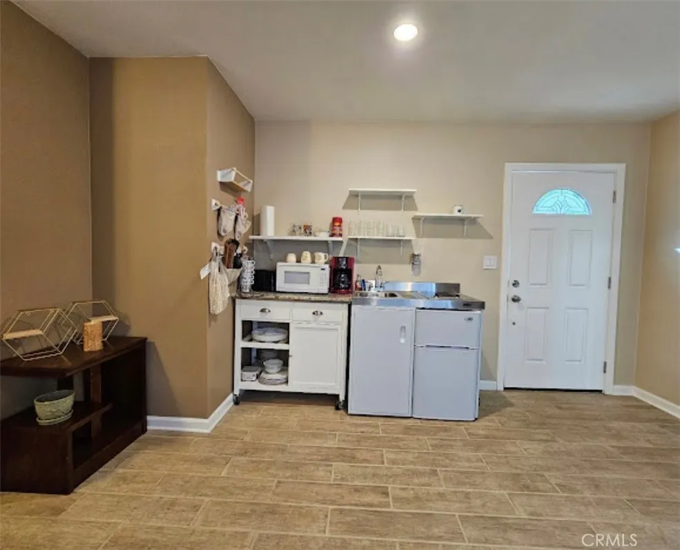5922 Vista San Gabriel, CA 91775