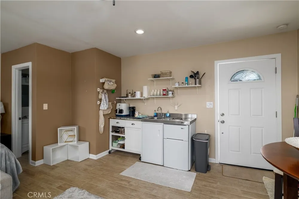 5922 Vista San Gabriel, CA 91775