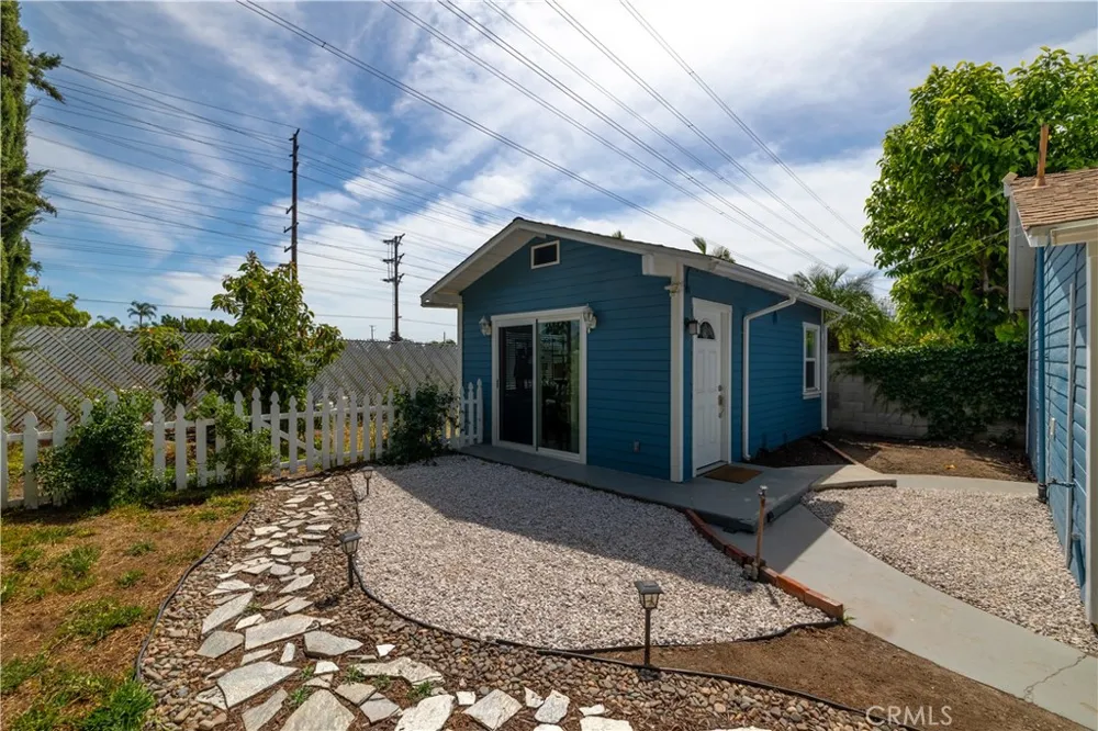 5922 Vista San Gabriel, CA 91775
