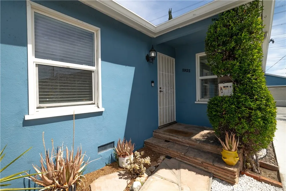 5922 Vista San Gabriel, CA 91775