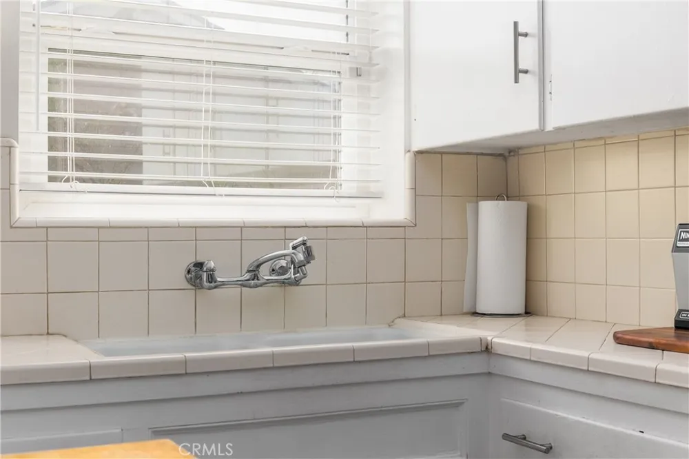 5922 Vista San Gabriel, CA 91775