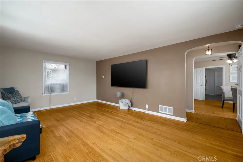 5922 Vista San Gabriel, CA 91775