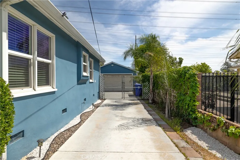 5922 Vista San Gabriel, CA 91775