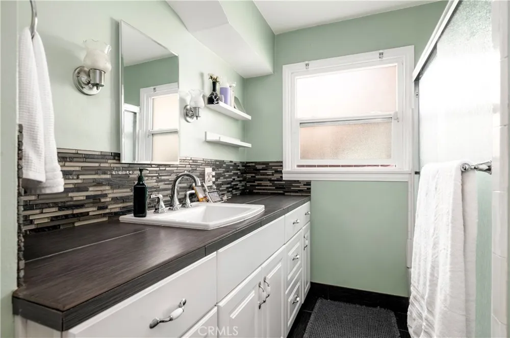 5922 Vista San Gabriel, CA 91775